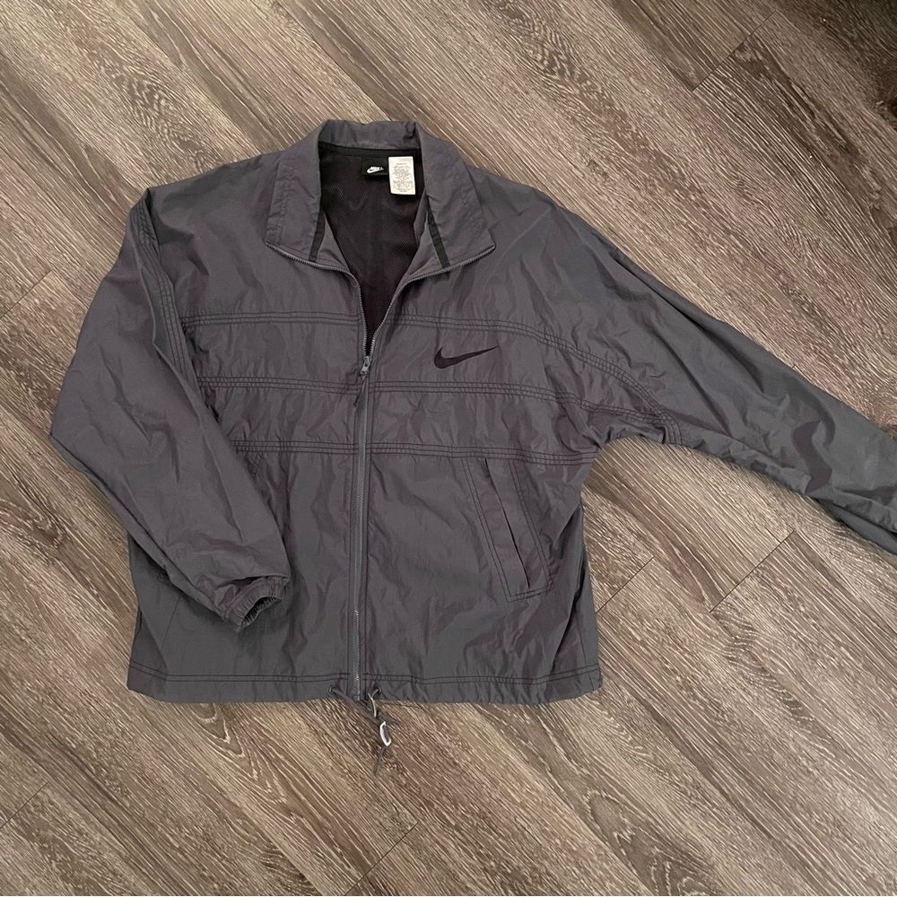 Nike vintage windbreaker 